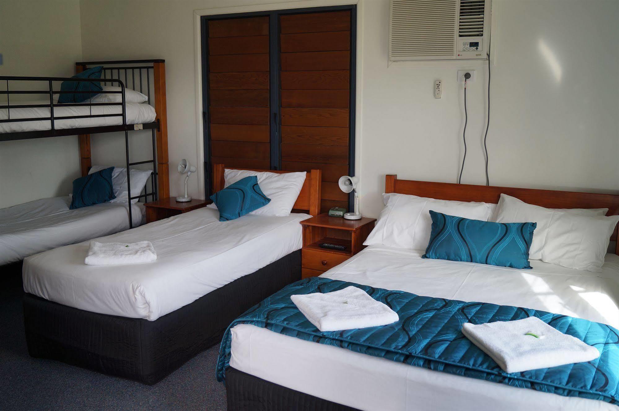 Tin Can Bay'S Sleepy Lagoon Motel Екстериор снимка